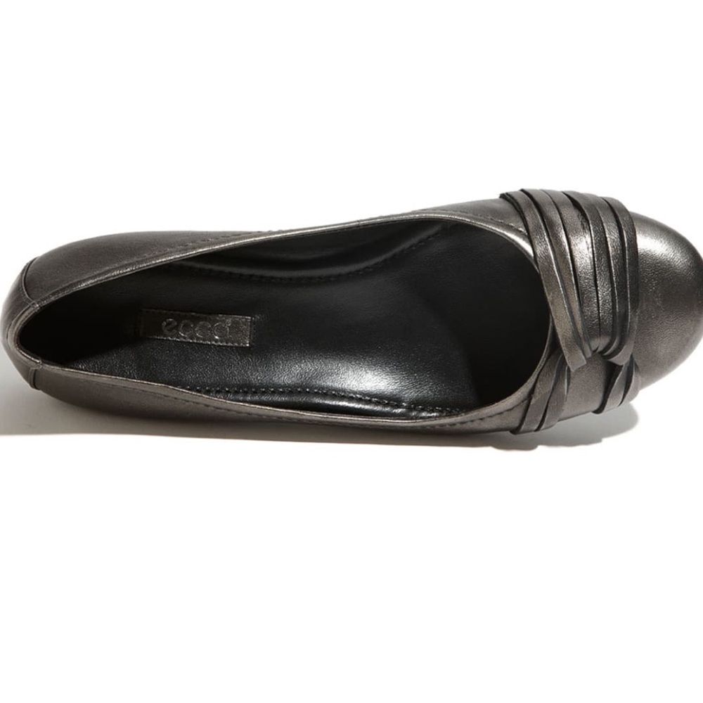 Ecco Ballerina Flat Brand New Size 7/37 NEW